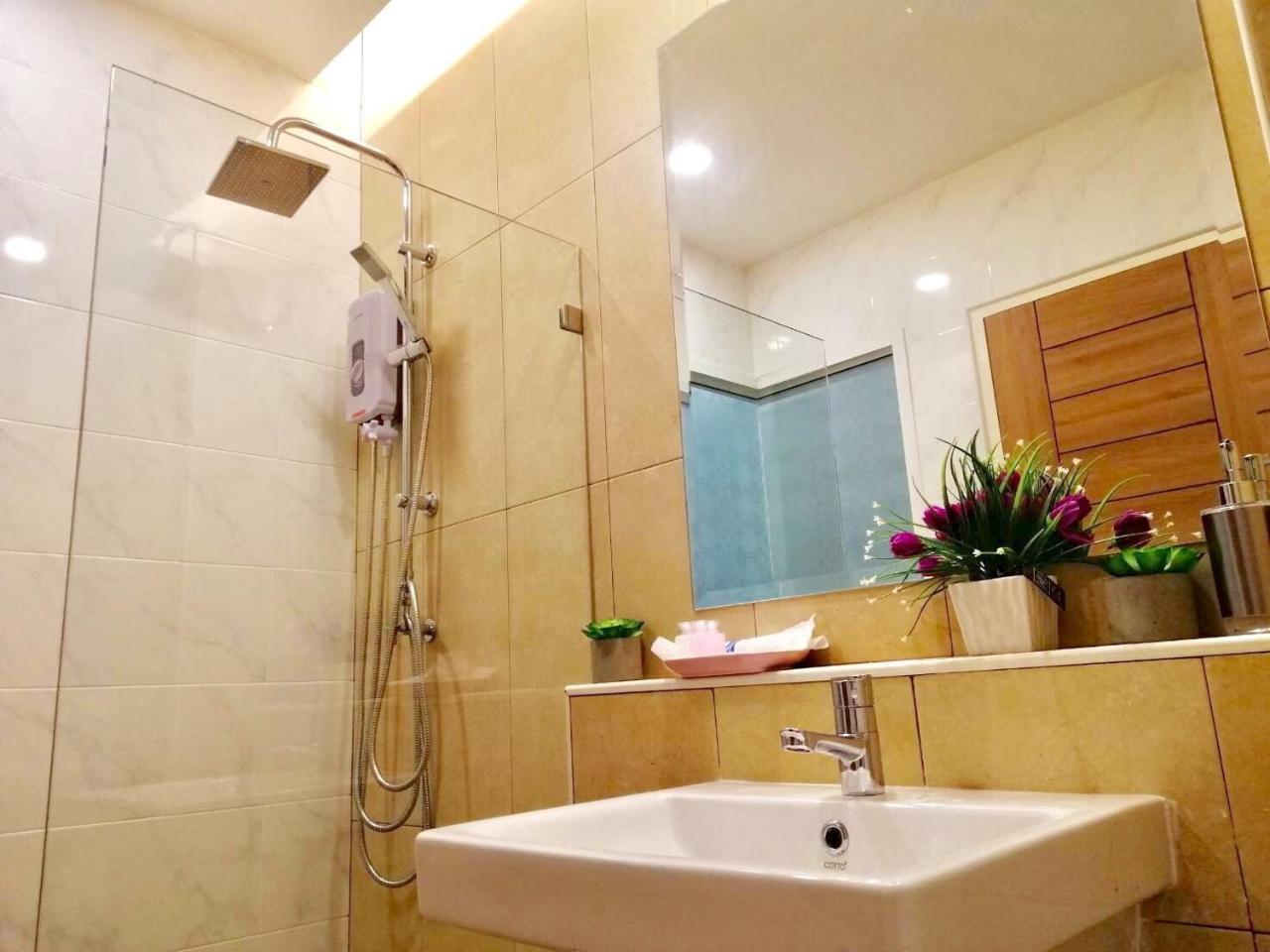 Siri Hotel Chiang Mai Exterior foto