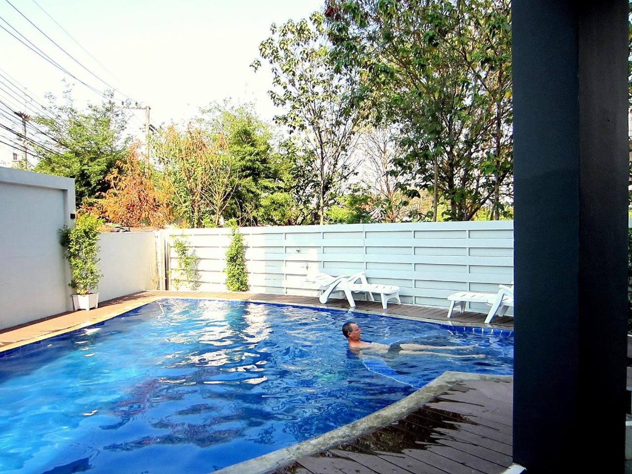 Siri Hotel Chiang Mai Exterior foto